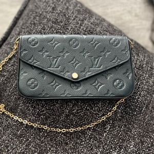 Louis Vuitton purse